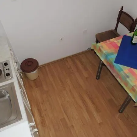 Travarevic - Two-bedroom 4 Adults No1